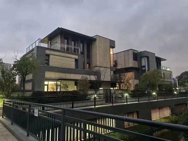 泊璟廷別墅區(qū)-聚氨酯保溫噴涂